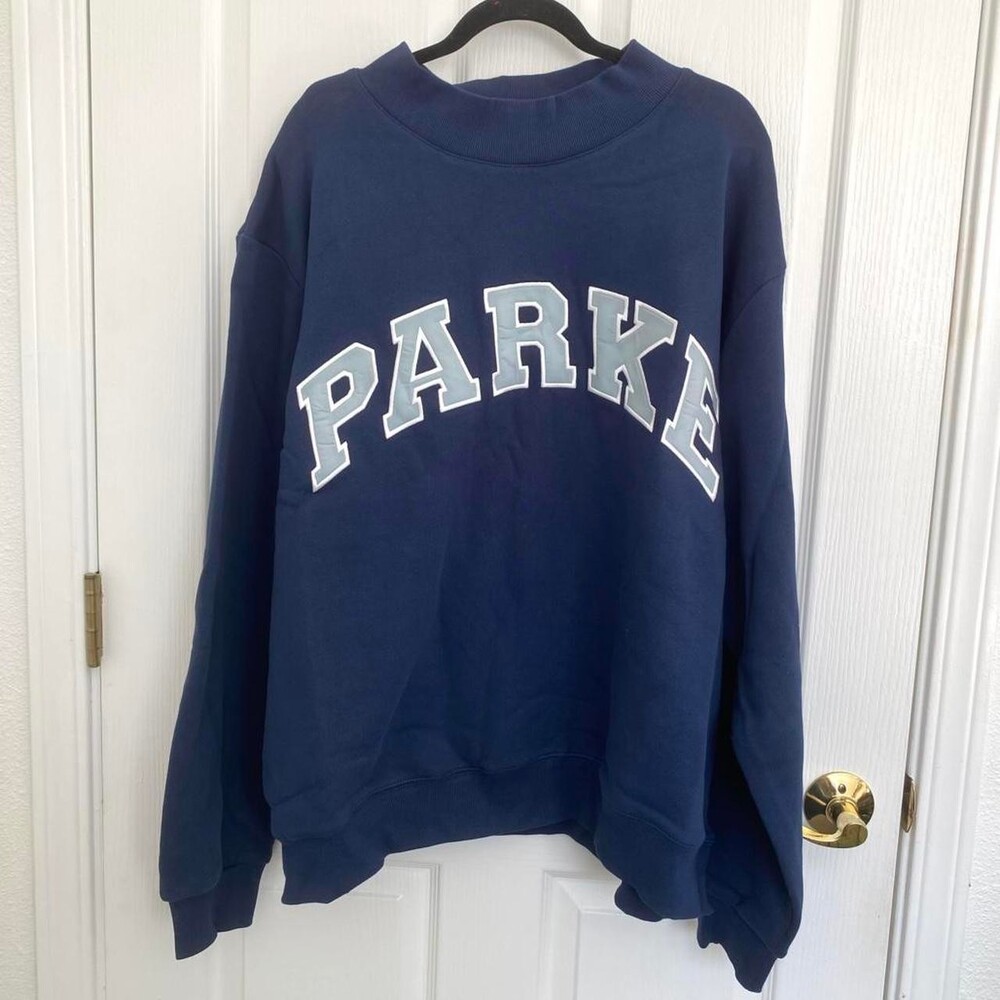 Marion Parke Women's Navy and Blue Sweatshirt
